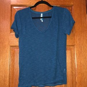 Wallflower V-neck Tee